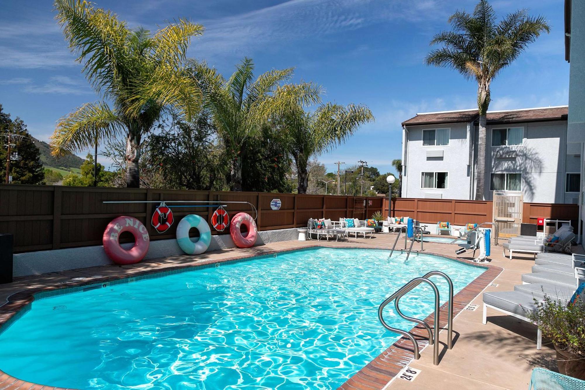 The Wayfarer San Luis Obispo, Tapestry Collection By Hilton Hotel Exterior photo